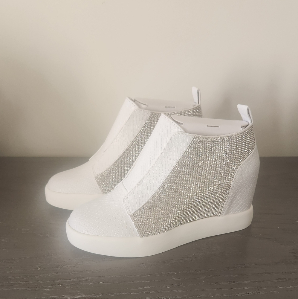 BNWB INC Silver Crystal Wedge Sneaker- Size 7.5M